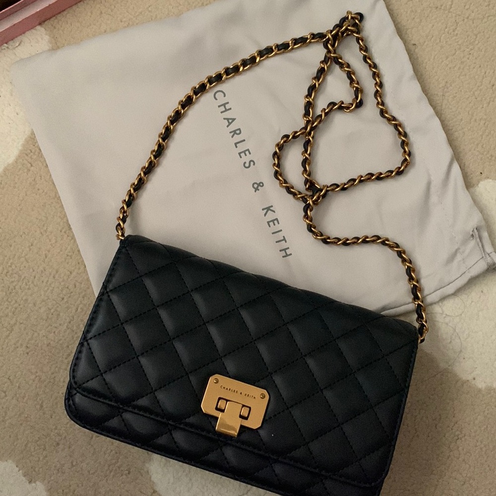 Charles & Keith Quilted Push-Lock Clutch - Navy